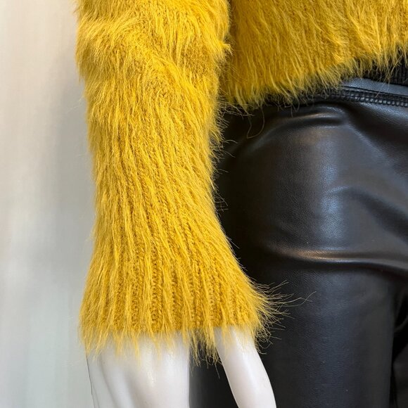 Yellow Mustard Cropped Long Sleeves Cardigan, Mohair/Faux Fur Chunky Soft Cozy - Picture 4 of 11